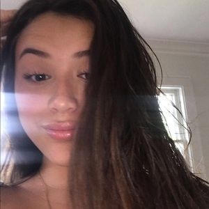 Meet your Posher, Charbella